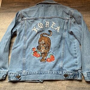 Forever 21 jean jacket size small korea